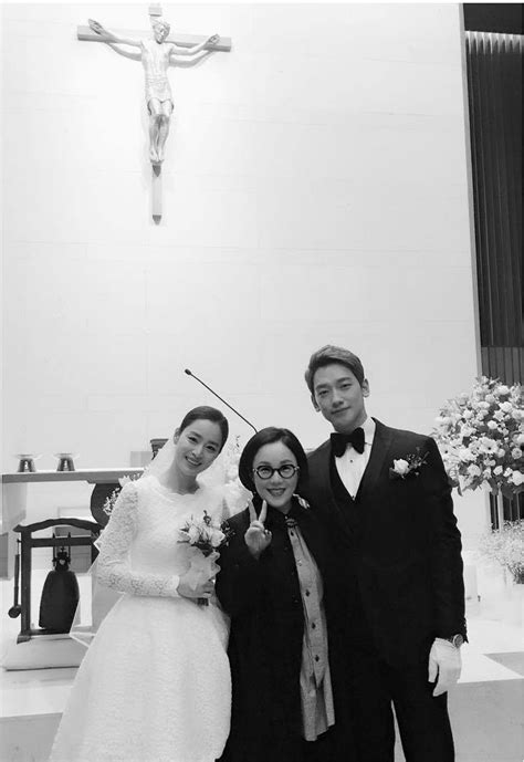 More Photos Released From Rain And Kim Tae Hees Wedding