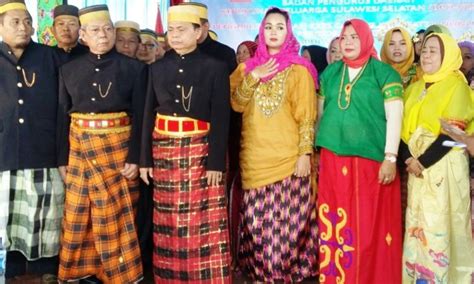 Baju Tradisional Bugis Makassar Bukan Kebaya Ini Dia Baju Adat