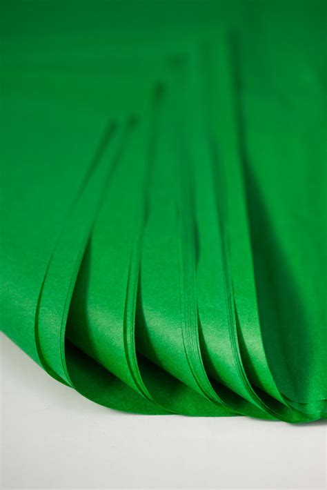 Kelly Green Tissue Paper 24 Sheets Buy In Bulk Soiree Supply