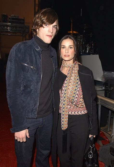 Pictured Demi Moore S Pregnant Belly Aged 42 Before Miscarriage With Ashton Kutcher Daily