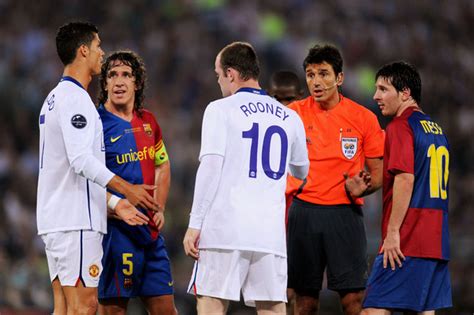 The clubs, who are tussling it out at the top of la liga, are in the last 16 of the champions league and ronaldo would love nothing more than to dethrone. Cristiano Ronaldo, Massimo Busacca - Massimo Busacca Photos - Manchester United v Barcelona ...