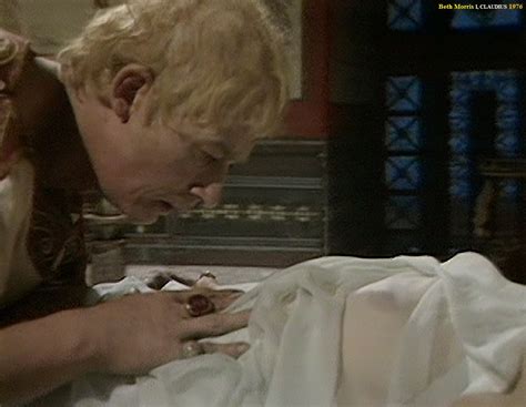 Nackte Beth Morris In I Claudius
