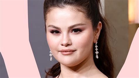 Selena Gomez Reposted A Sexy Photo She Once Thought Was Too Much