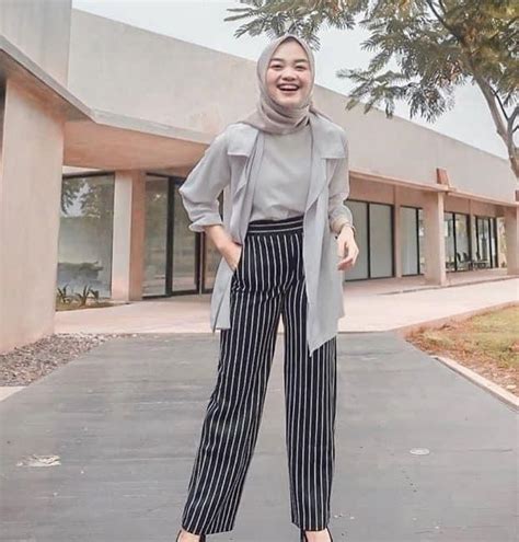 Maybe you would like to learn more about one of these? Ootd Hijab Celana Remaja Kekinian 2020 | Jilbab Gallery
