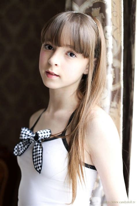 On World Girls Play Model Eva Gui Van Images Min Video