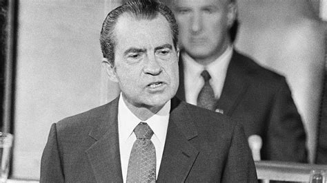The series tells the story of a criminal investigation into the murder of the businessman paulo gomes de aguiar, at the beginning of august. 15 August 1971: Nixon ends gold convertibility | MoneyWeek