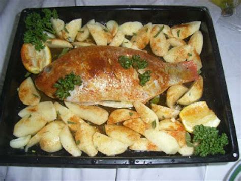 Tilapia assada no forno com batatas assadas no forno, Receita Petitchef