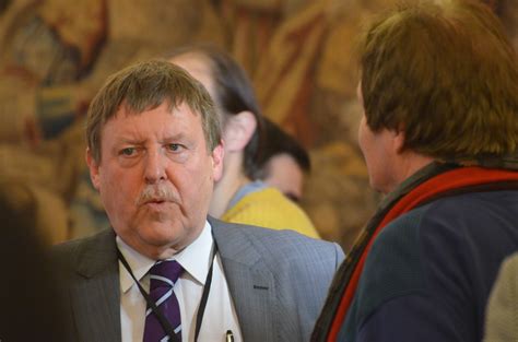Bekijk wat siegfried bracke (siegfriedbracke) heeft ontdekt op pinterest, 's werelds grootste verzameling ideeën. Commissieleden Binnenlandse Zaken krijgen GAS-boete voor ...