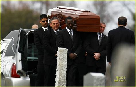 Liam neeson is surrounded by family, including his two sons, at the march 2009 funeral for his wife natasha richardson. liam-neeson-natasha-richardson-funeral-34.jpg (1222×787 ...