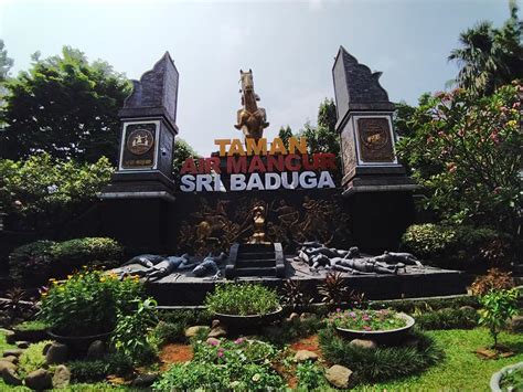 Moovit helps you membantumu menemukan cara teerbaik untuk sampai ke purwakarta. Hotel Grand Situ Buleud Purwakarta, Hotel Terdekat dengan ...