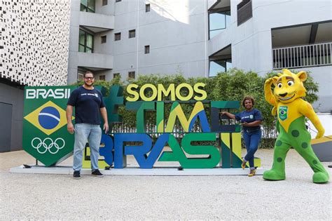 Dança dos famosos nota 1 é um talent show produzido e exibido pela tv globo desde 20 de novembro de 2005. Com Rafael Silva e Daiane dos Santos, COB inaugura ...
