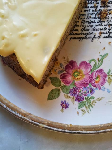 The sour cream icing is a really great option for those who have yet to master the art of royal icing. Butter and Buntings: Flourless Banana Cake with Vanilla ...