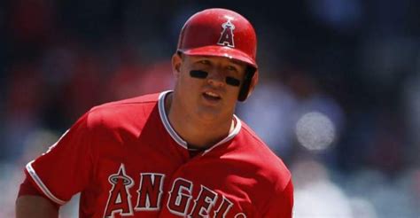 Mike Trout Height Weight Body Measurements Shoe Size
