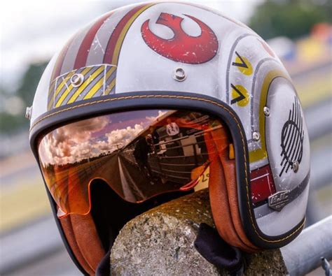 Motorcycle safety outfits are very necessary to wearing for everyone, whether it is a racing contest or a normal ride. StarWars X-Wing Pilot Motorcycle Helmet - KiddingAll.com