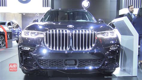 The combination of ivory white with the contrasting night blue creates an exceptionally luxurious colour scheme. 2019 BMW X7 xDrive 50i - Exterior And Interior Walkaround - 2019 Montreal Auto Show - YouTube