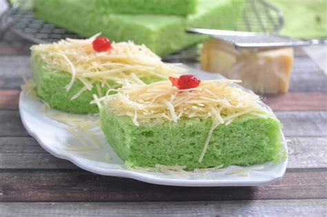 Bolu adalah kue idola di indonesia terlebih bolu panggang. Resep Praktis Cara Membuat Bolu Pandan yang Lembut dan Enak Banget - Toko Mesin Maksindo