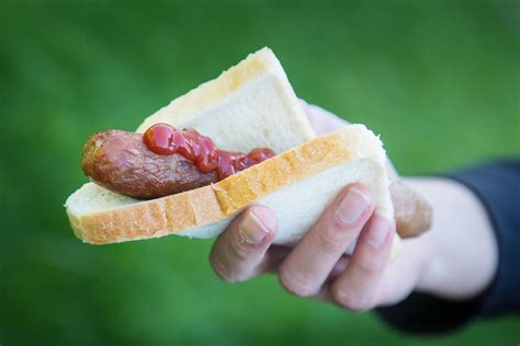 Bunnings To Bring Back The Sausage Sizzle By End Of July Eat Out