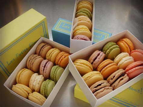 Which Color Of Macaron Boxes Are Best For Packaging Of Your Delicious