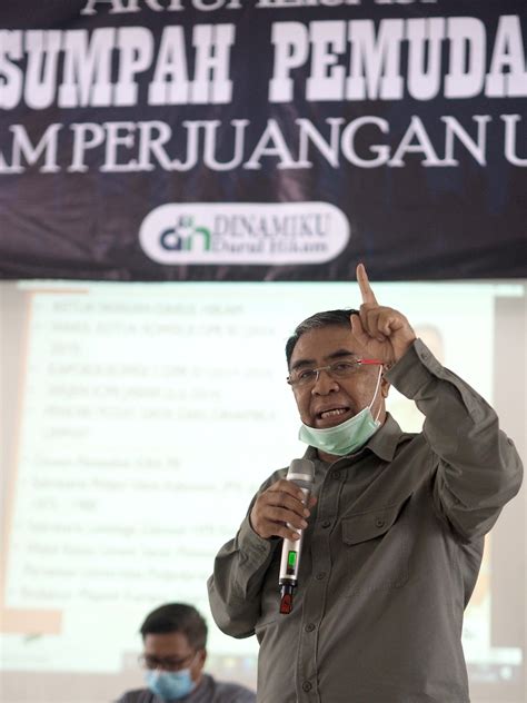 Contoh pesawat sederhana yang menggunakan daya ungkit adalah dongkrak mobil. Sodik Mudjahid, Pemuda Harus Kerja Keras dan Kerja Cerdas ...