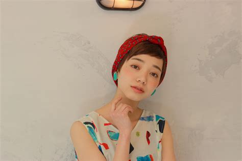 ショートヘアはバンダナアレンジがおすすめ! (HAIR)
