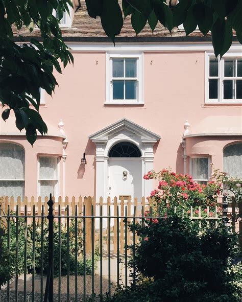 25 Inspiring Exterior House Paint Color Ideas Pink Exterior House Paint
