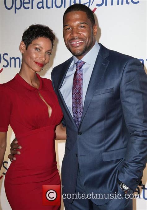 Did Michael Strahans Engagement End After He Was Caught Cheating On Nicole Murphy