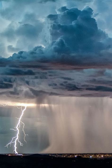 56 Stunningly Awesome Photographs Of Lightning Beautiful Nature