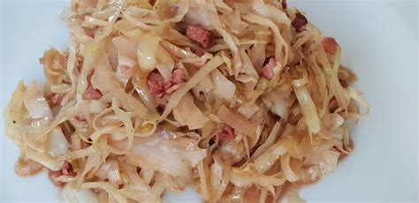 · ricetta crauti, come preparare e cuocere con semplicità i crauti. CRAUTI DI VERZA O CAVOLO CAPPUCCIO - Germania - Blogboccabuona