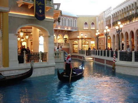 This sin city has a disparity in the premiums even in different neighborhoods. Venecia en Las Vegas | Photo