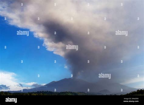 Banyuwangi Mount Raung Spews Volcanic Ash In East Java Indonesia July 12 2015 The Eruption