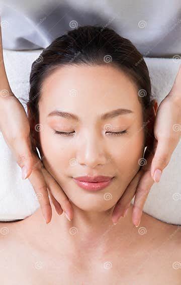 Ayurvedic Head Massage Therapy On Facial Forehead Stock Image Image Of Comfort Body 145260245