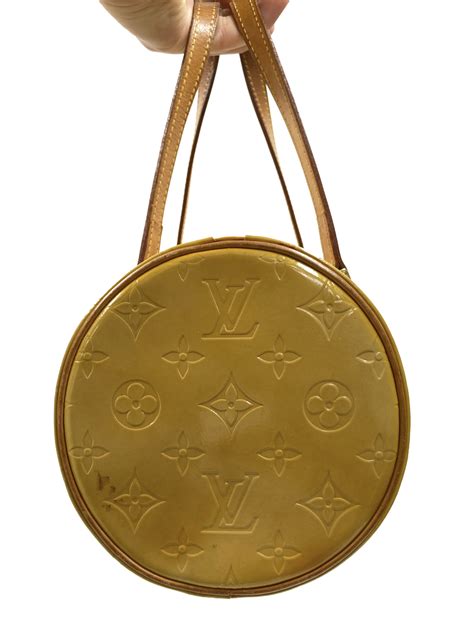 Shop women's louis vuitton size os shoulder bags at a discounted price at poshmark. Louis Vuitton Yellow Round Bag