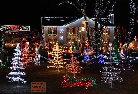 Filechristmas Lights House Display Wikimedia Commons
