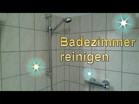 Doch mit der richtigen um schmutz, schimmel und unschöne flecken zu vermeiden, ist eine regelmäßige reinigung der. Toilettenränder & Urinstein beseitigen - Toilette reinigen ...