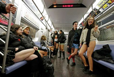Thousands Go Pantsless For No Pants Subway Ride