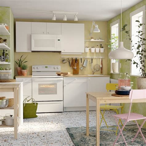 Il devient un élément dominant et un module indispensable. KNOXHULT Kitchen - white - IKEA