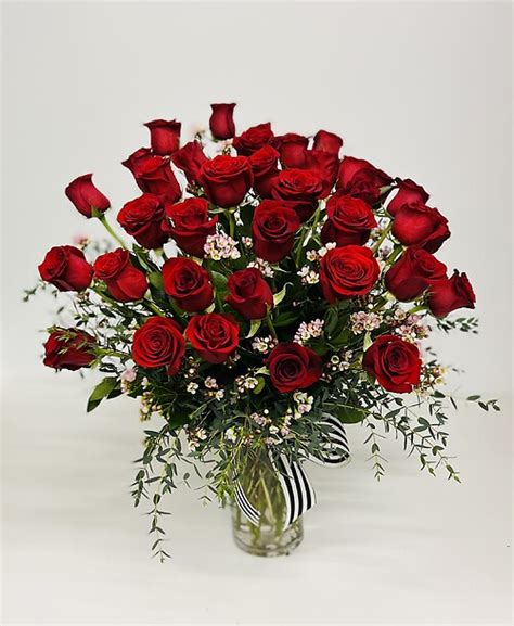 Elegante 3 Doz Red Roses Arranged By A Florist In Las Vegas Nv Rosy