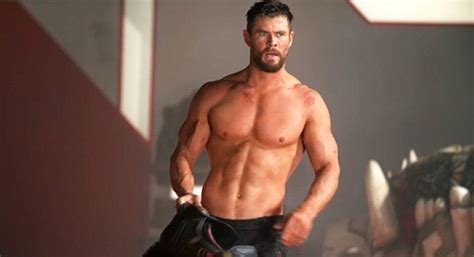 Chris Hemsworth cree que merece más reconocimiento por su cambio físico