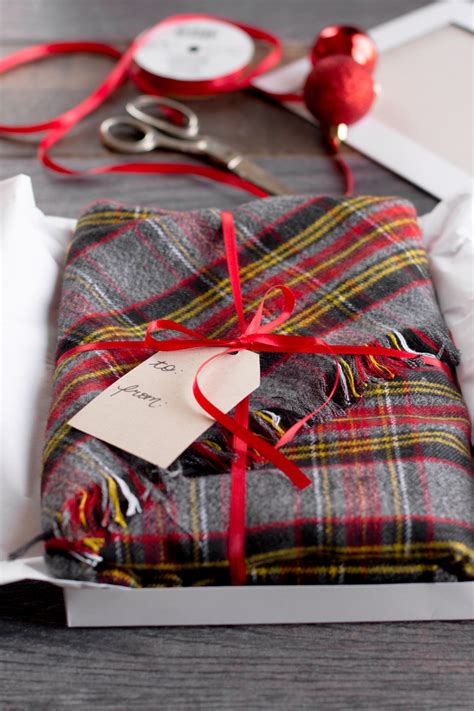 She has one a year and if you're not going above and beyond finding the best birthday gifts for her. 25 Quick and Easy Homemade Gift Ideas - Crazy Little Projects