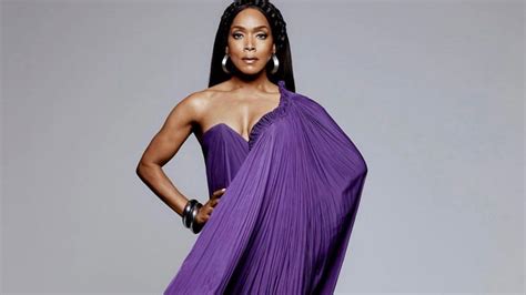 Angela Bassett S Workout And Diet Routine At 64