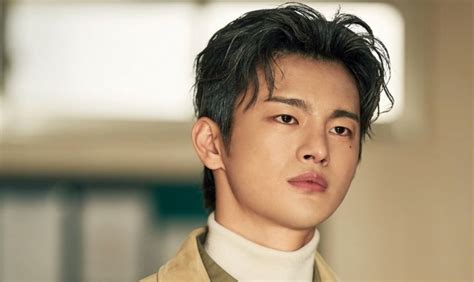 Navillera (2021) is an upcoming south korean series that revolves around the theme of achieving dreams and working on passion. K-Drama' Navillera' Introduces Seo In Guk as Ballet Dancer ...