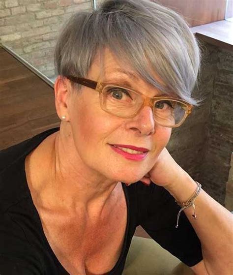 This is for the woman who likes her hair big and high, which is the southern way after all. 20 Ideal Short Haircuts for Women Over 60 - Short Haircuts