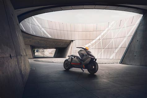 Bmw Concept Link Envisions The Future Of Urban Mobility Bmw Motorrad