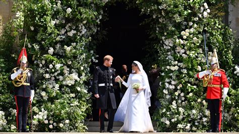 Meghan markle's royal bouquet was gorgeous, and it turns out it was sentimental: Meghan Markle and Prince Harry's Royal Wedding Flowers ...
