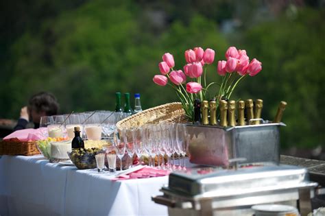 Outdoor Entertaining 7 Secret Tips For An Off The Wall Party