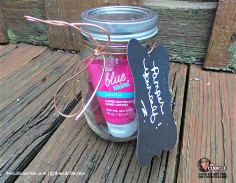 As i always say, the best things in life are free handmade, so skip the babies r us run next time you get a shower you're kind to take the time to comment and pin, jessi! Crafing Fab: DIY Mason Jar Holiday Hostess Gifts