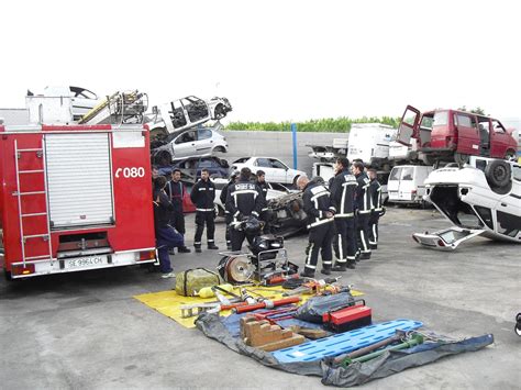 Bomberos cultura y juventud deportes economía y consumo. BOMBEROS SEVILLA: PRÁCTICAS DE DESCARCELACIÓN EN TURISMOS ...