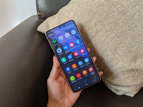 Galaxy S21 Samsungs Mid Tier Flagship Phone Ht Tech