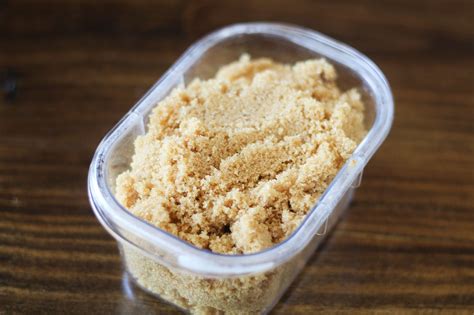 How To Make Homemade Brown Sugar With 2 Simple Ingredients
