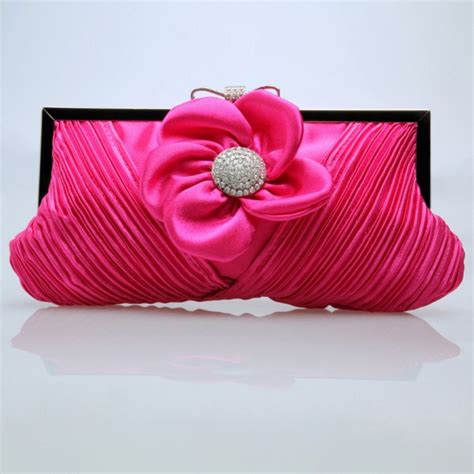 50 Fabulous And Elegant Evening Handbags And Purses